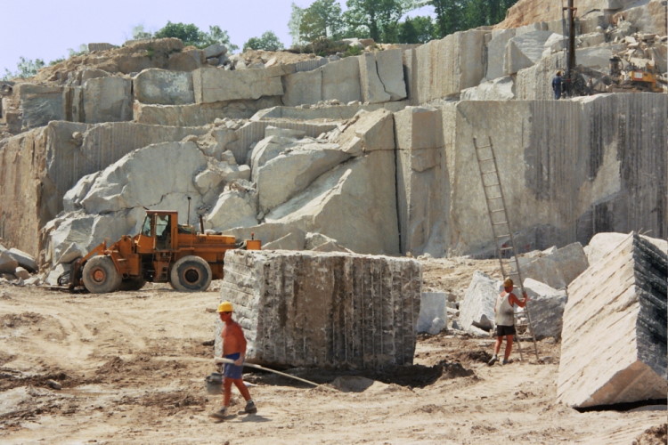 Carrière d’extraction de granit du Tarn